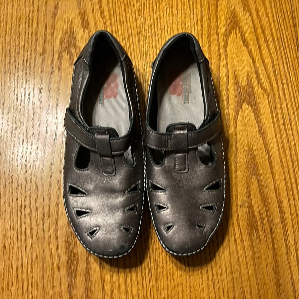 Woman’s SAS Shoes Size 10